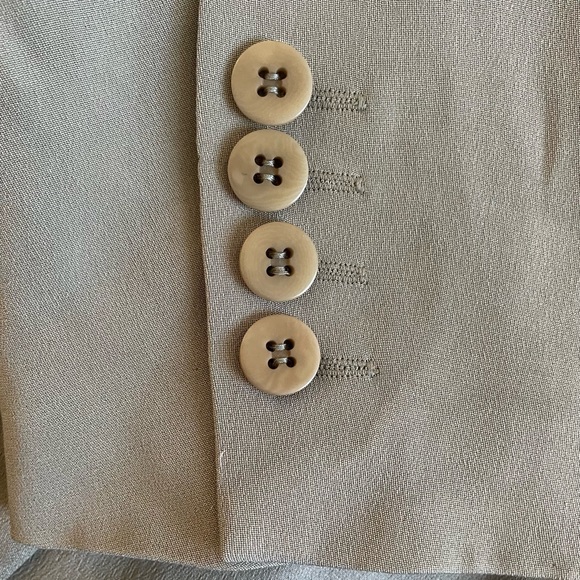 Patrick Collection Pure Silk Jacket - Picture 5 of 5